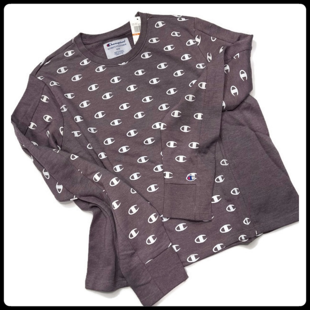 Champion Women’s Logo Crewneck in Mauve